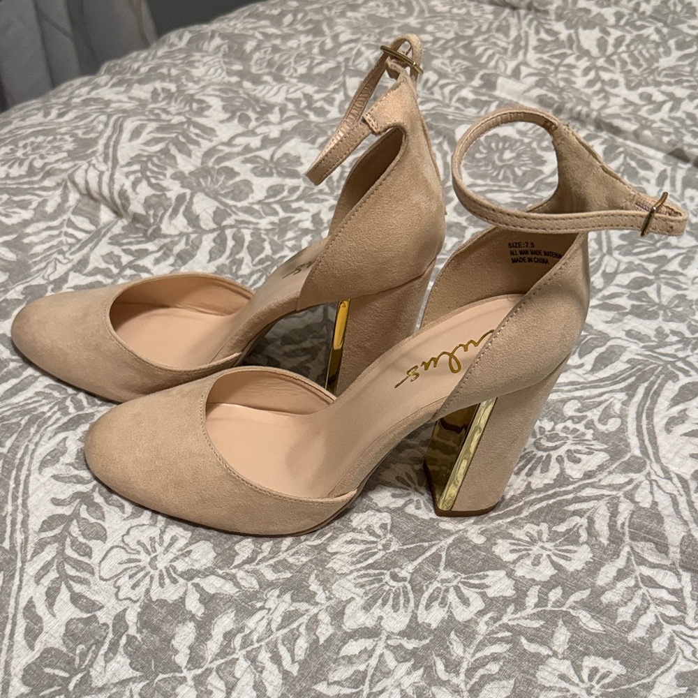 Lulus Nude Ankle Strap Block Heels – Size 7.5 – New